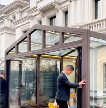 Sunroom glass check for repair