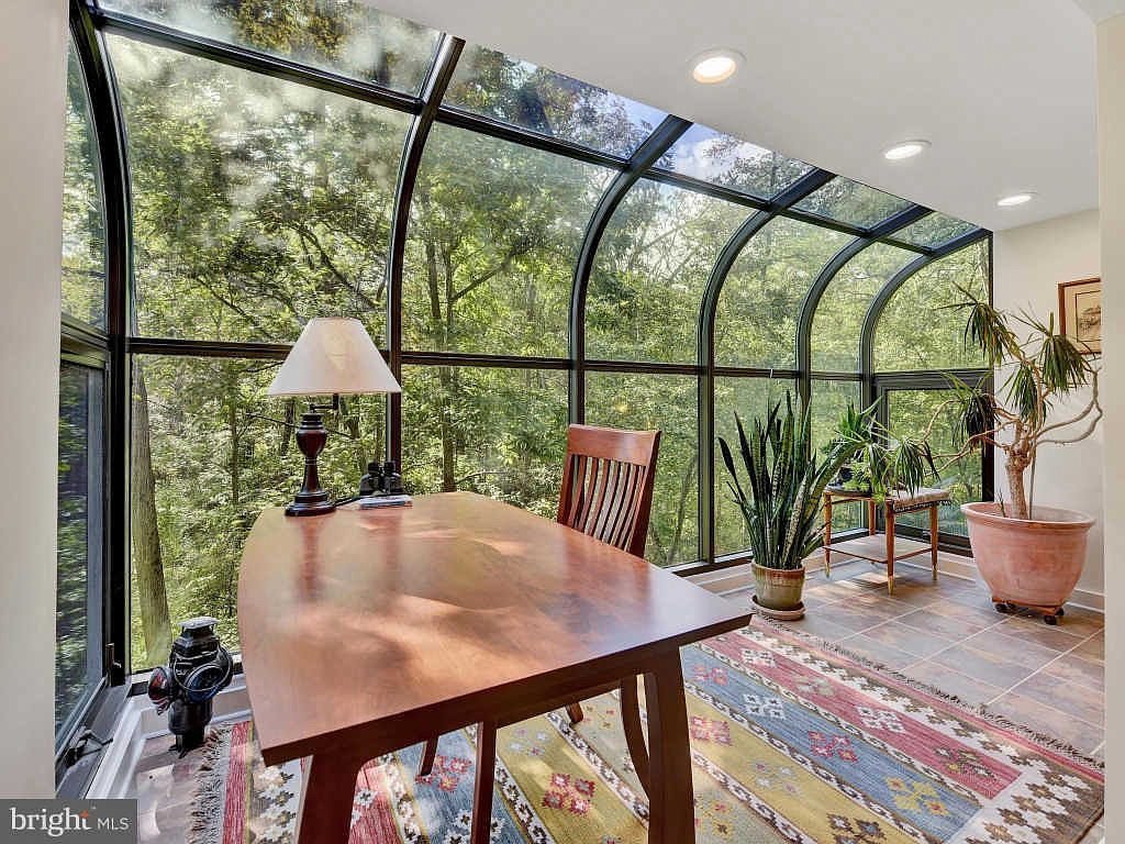hardware inspection for sunroom glass repair